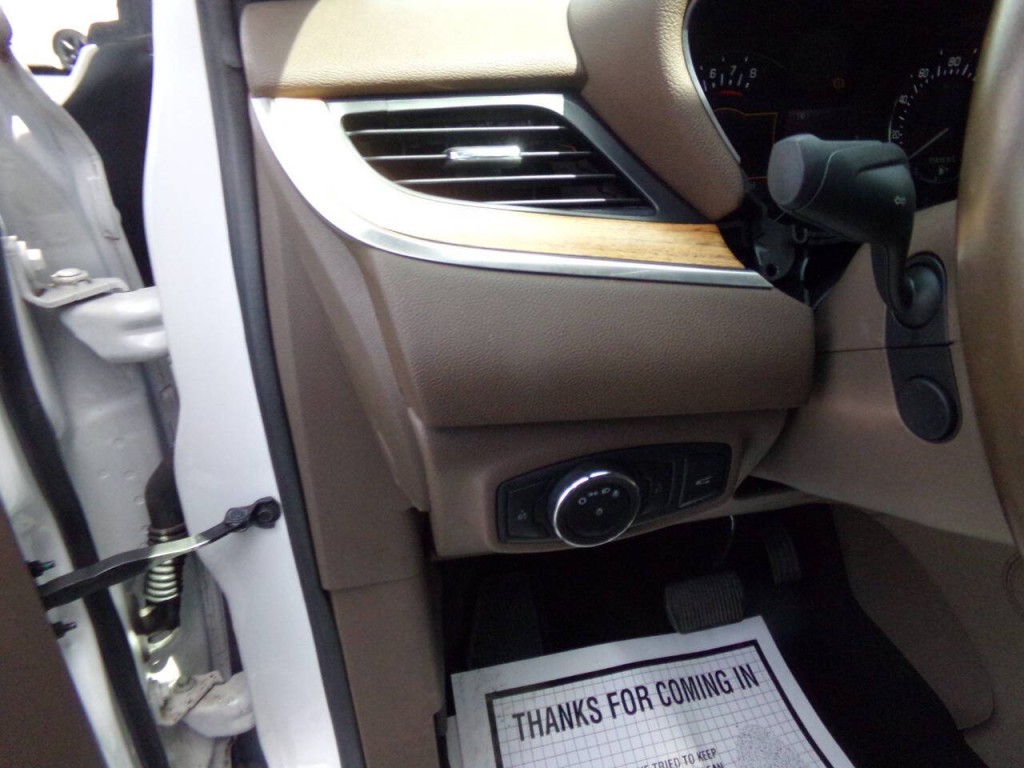 2015 Lincoln MKC Image 34