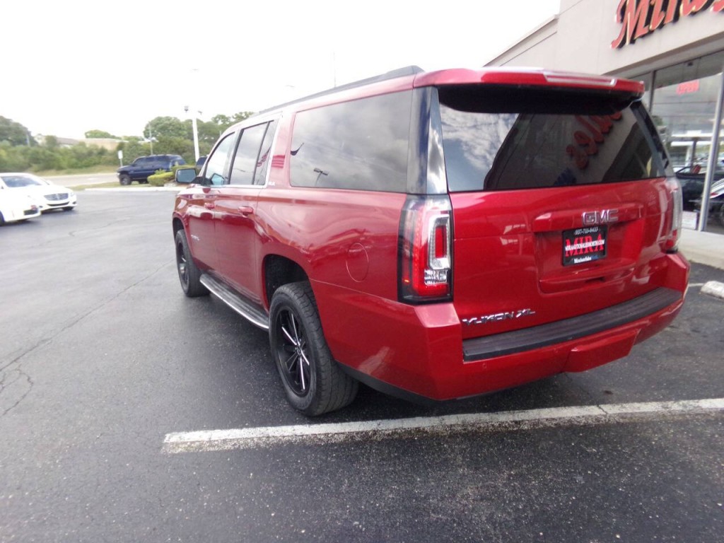 2015 GMC Yukon Image 3