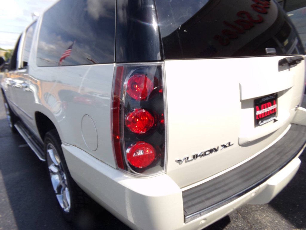 2013 GMC Yukon Image 30