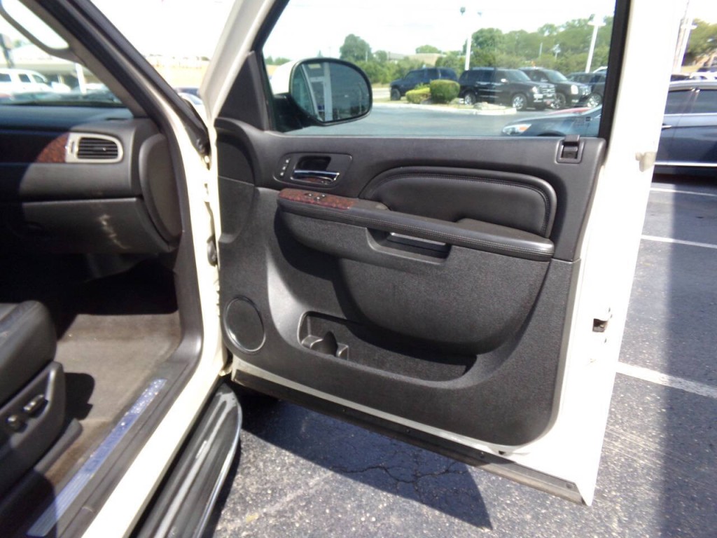 2013 GMC Yukon Image 38