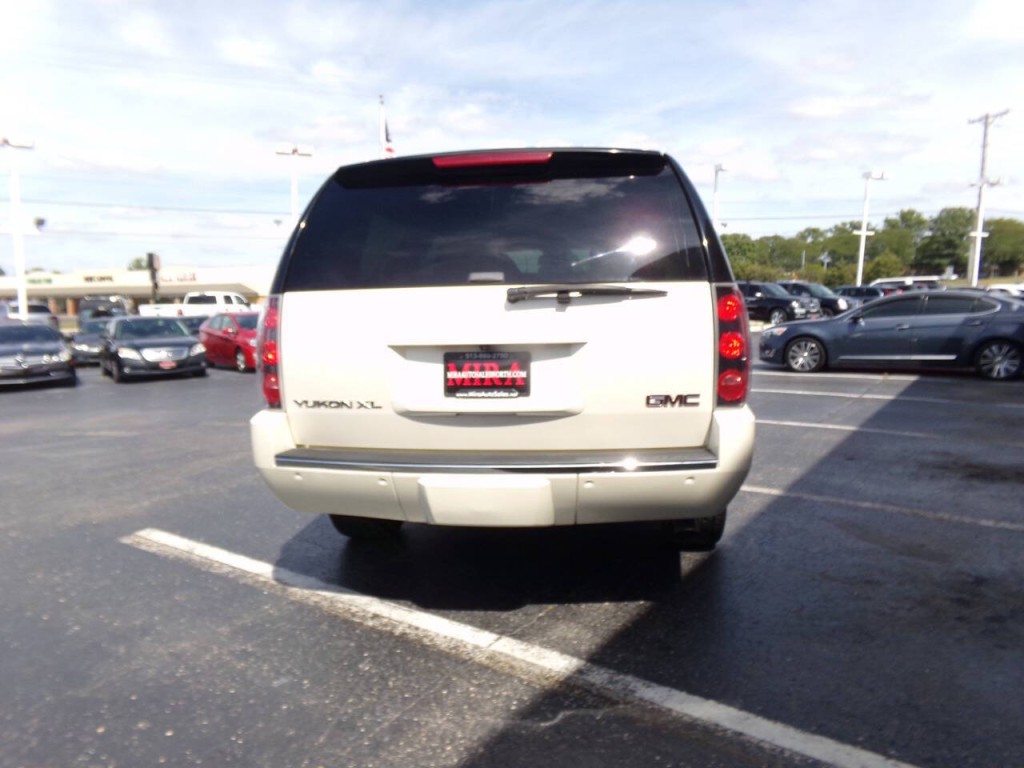 2013 GMC Yukon Image 47