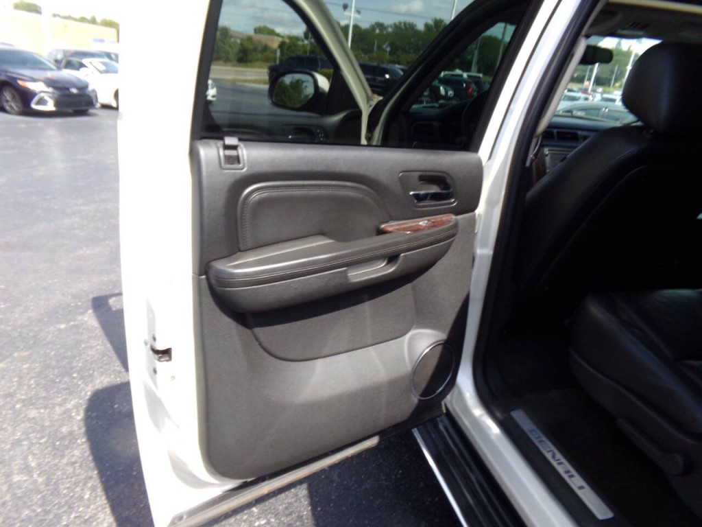 2013 GMC Yukon Image 13