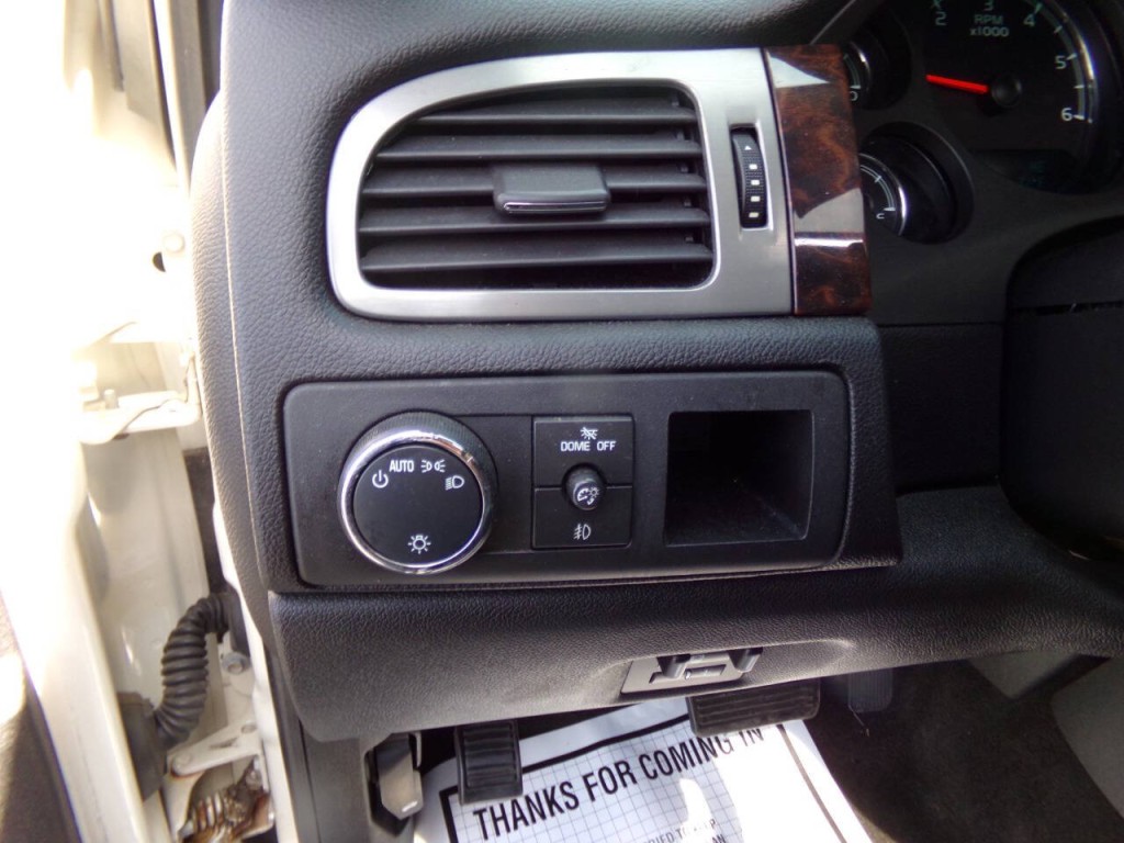 2013 GMC Yukon Image 17