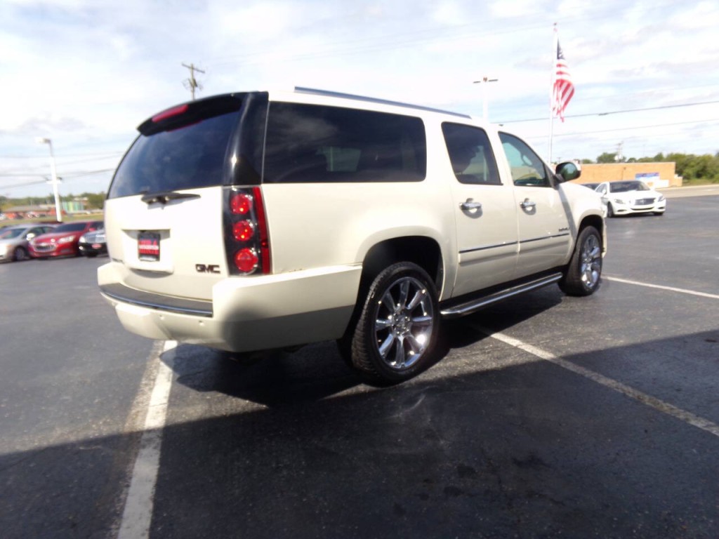 2013 GMC Yukon Image 44