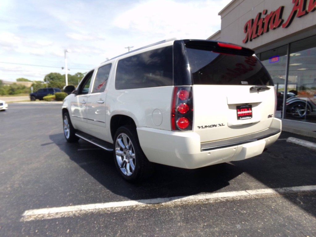 2013 GMC Yukon Image 46