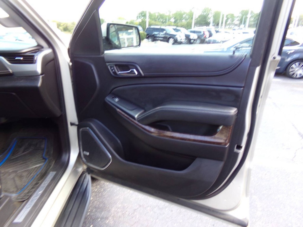 2016 Chevrolet Tahoe Image 33