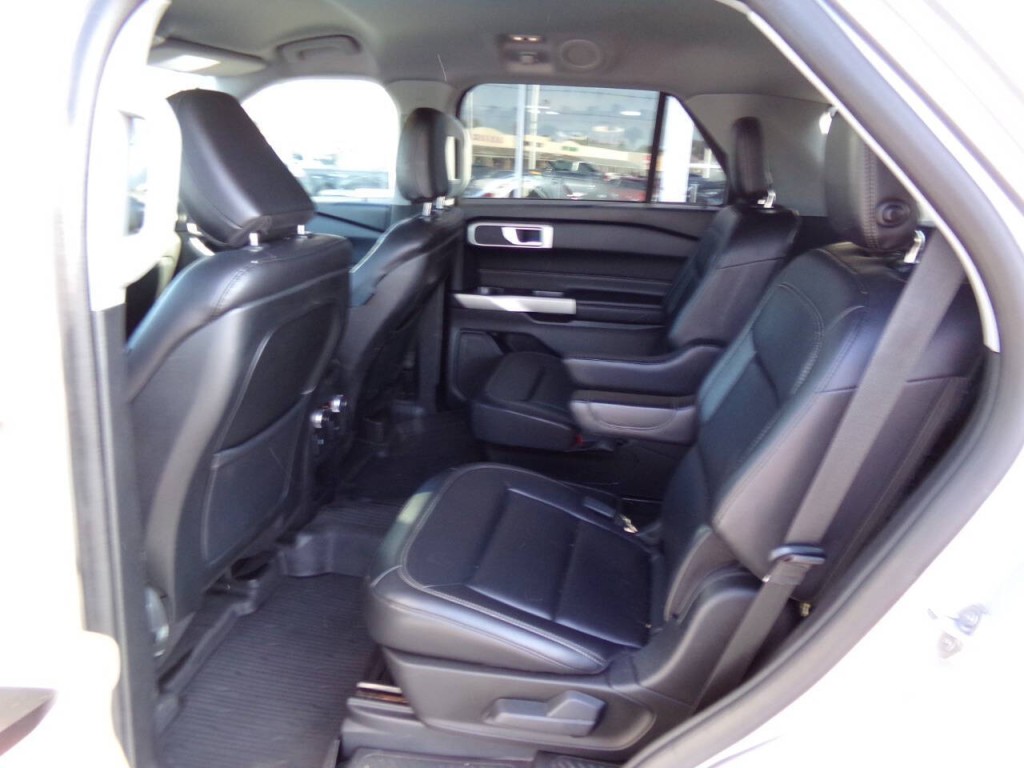 2020 Ford Explorer Image 14