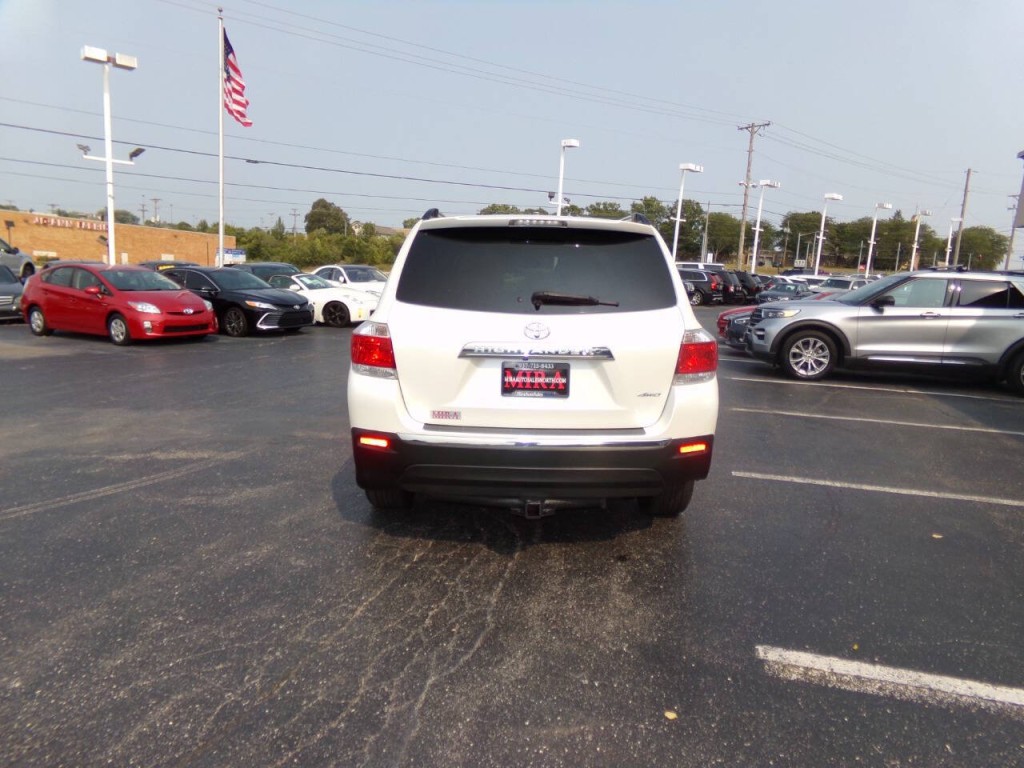 2012 Toyota Highlander Image 8