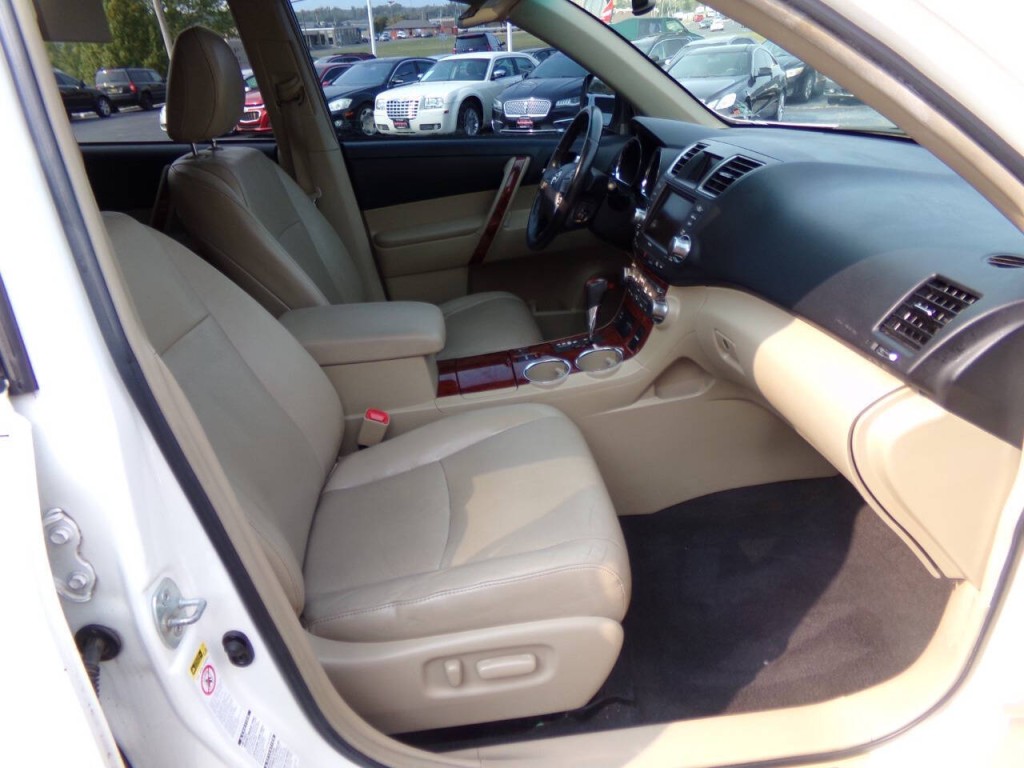 2012 Toyota Highlander Image 31
