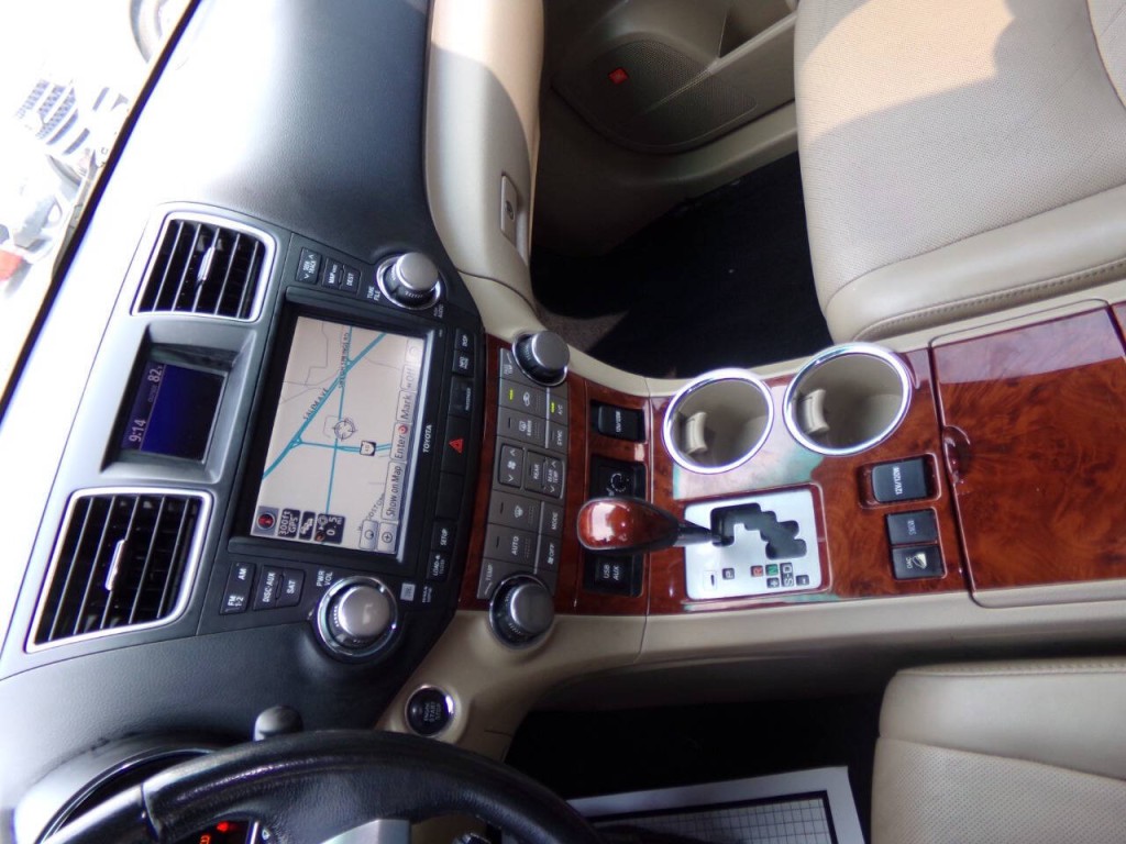 2012 Toyota Highlander Image 59