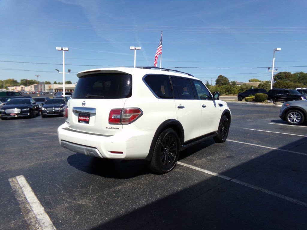 2017 Nissan Armada Image 6