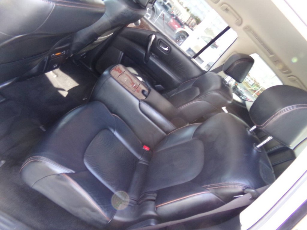 2017 Nissan Armada Image 14