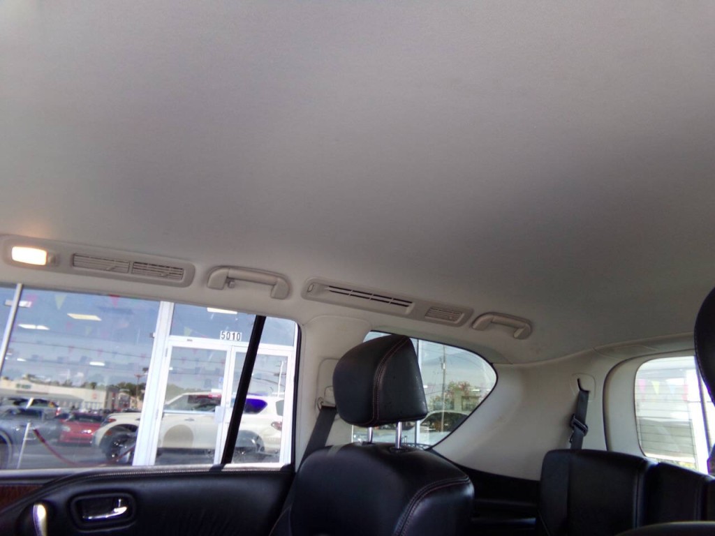 2017 Nissan Armada Image 17