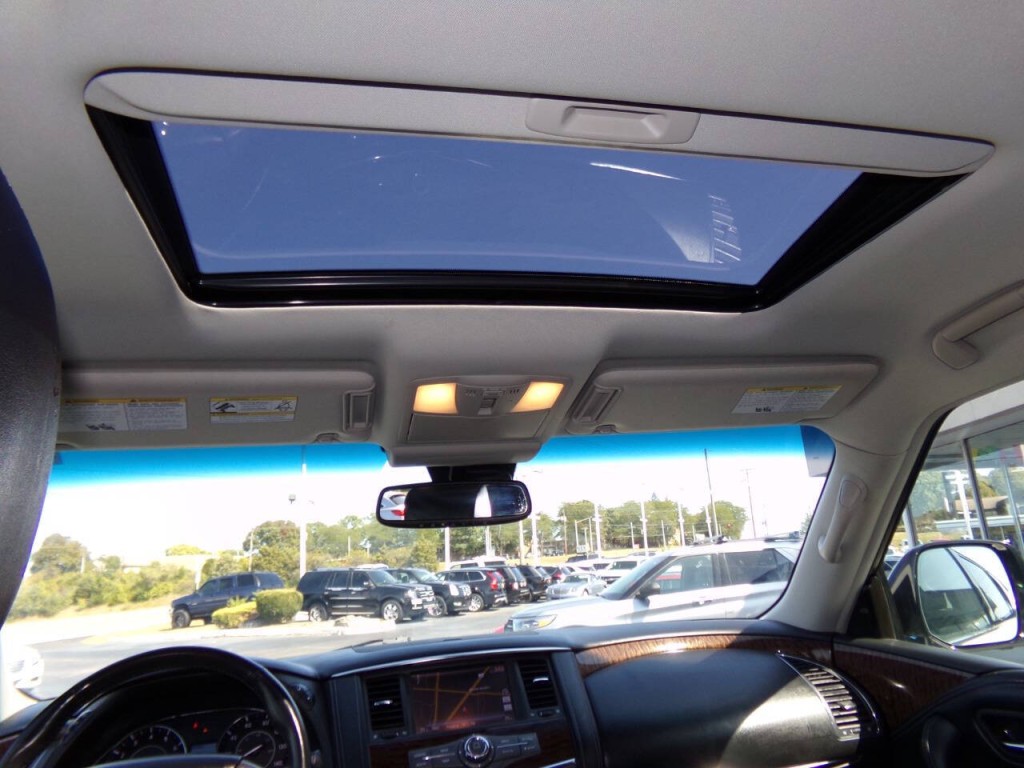 2017 Nissan Armada Image 22