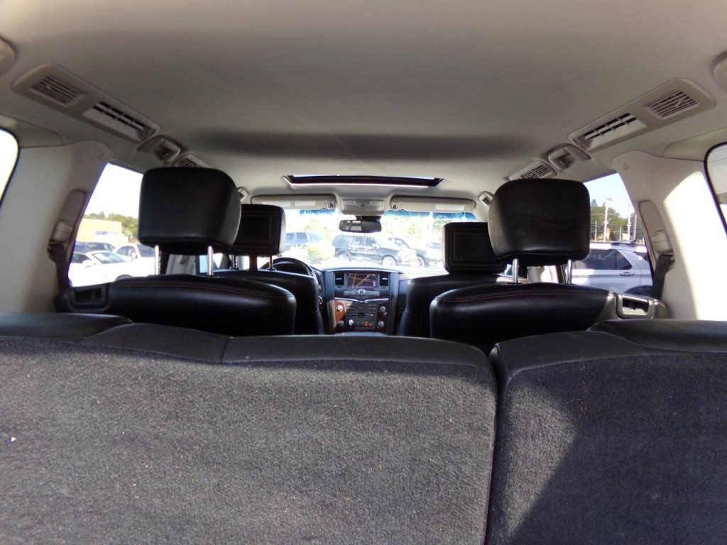 2017 Nissan Armada Image 26