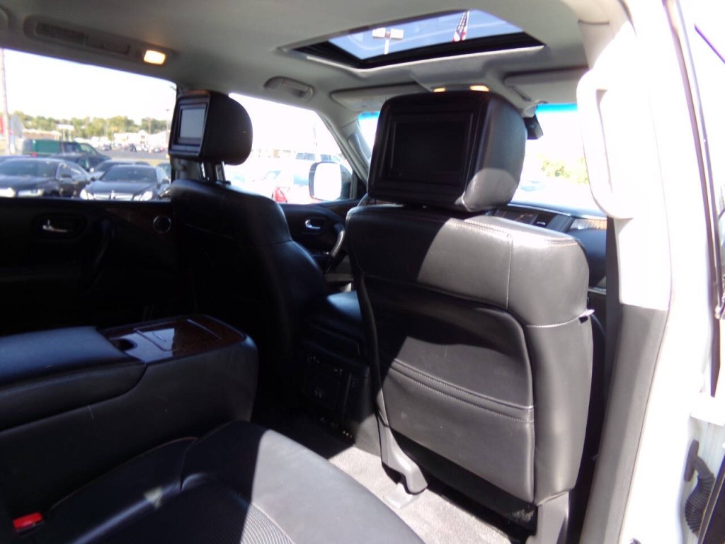 2017 Nissan Armada Image 34