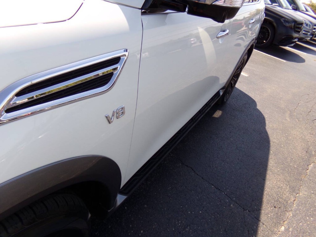 2017 Nissan Armada Image 45