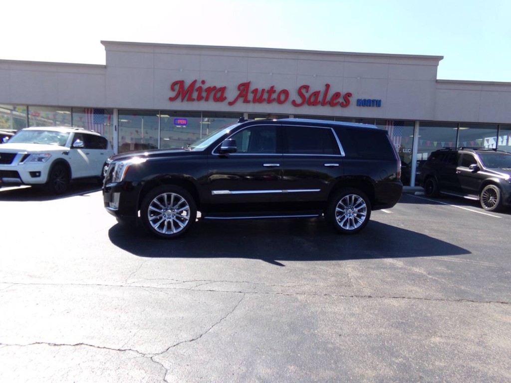 2019 Cadillac Escalade Image 2