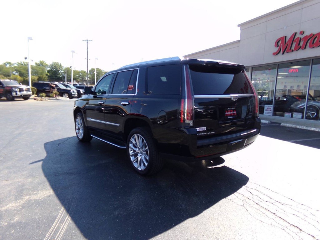 2019 Cadillac Escalade Image 9