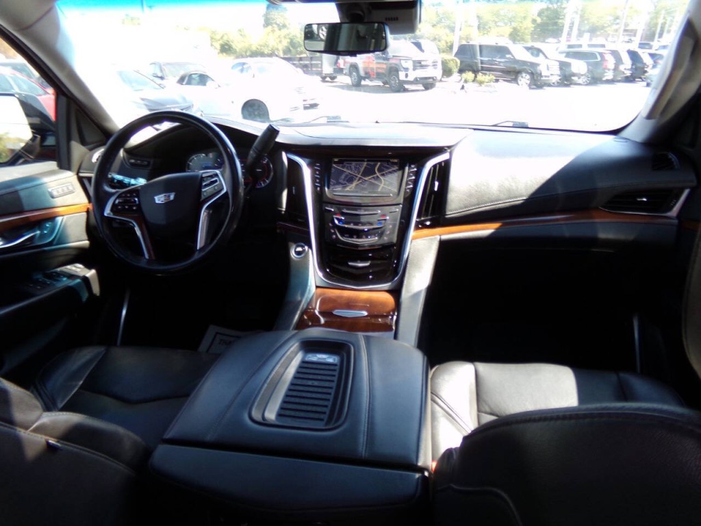 2019 Cadillac Escalade Image 31