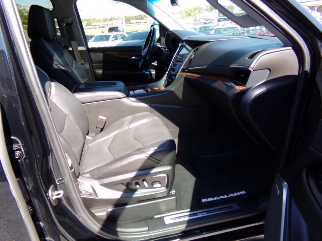 2019 Cadillac Escalade Image 33