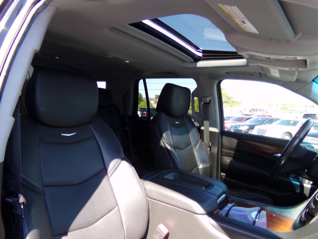 2019 Cadillac Escalade Image 35