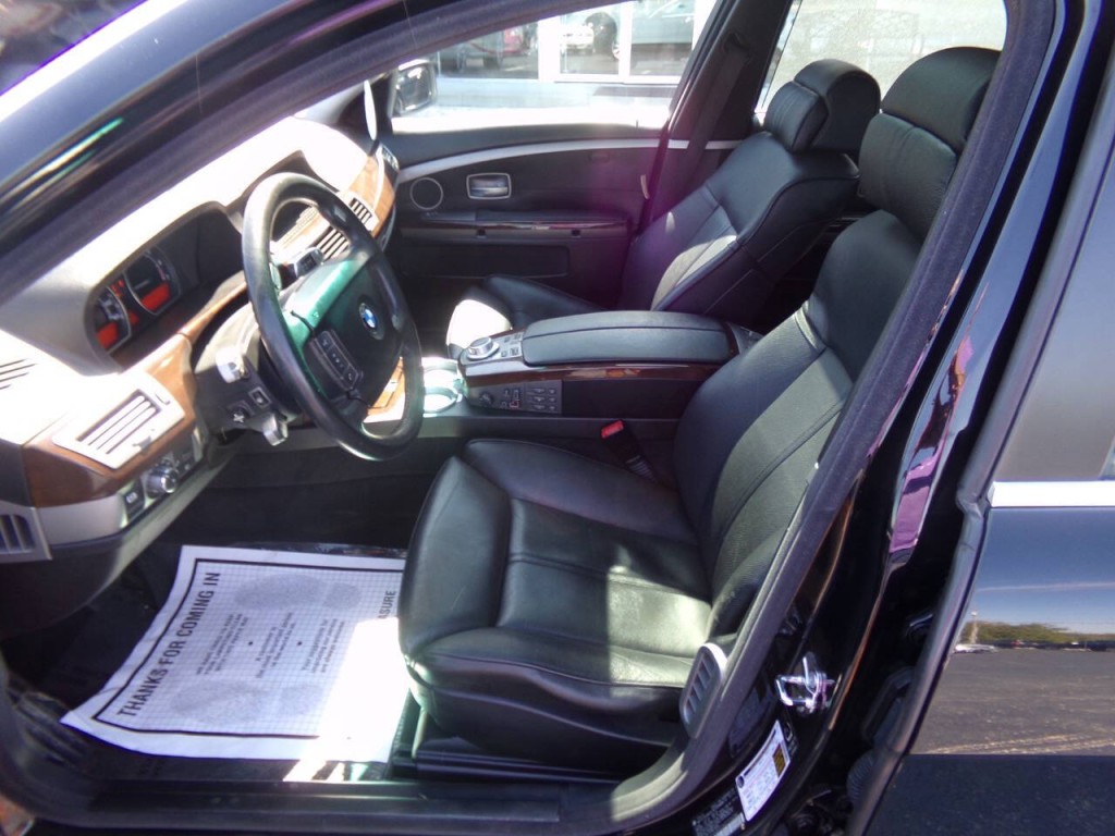2006 BMW 7 Series Image 11