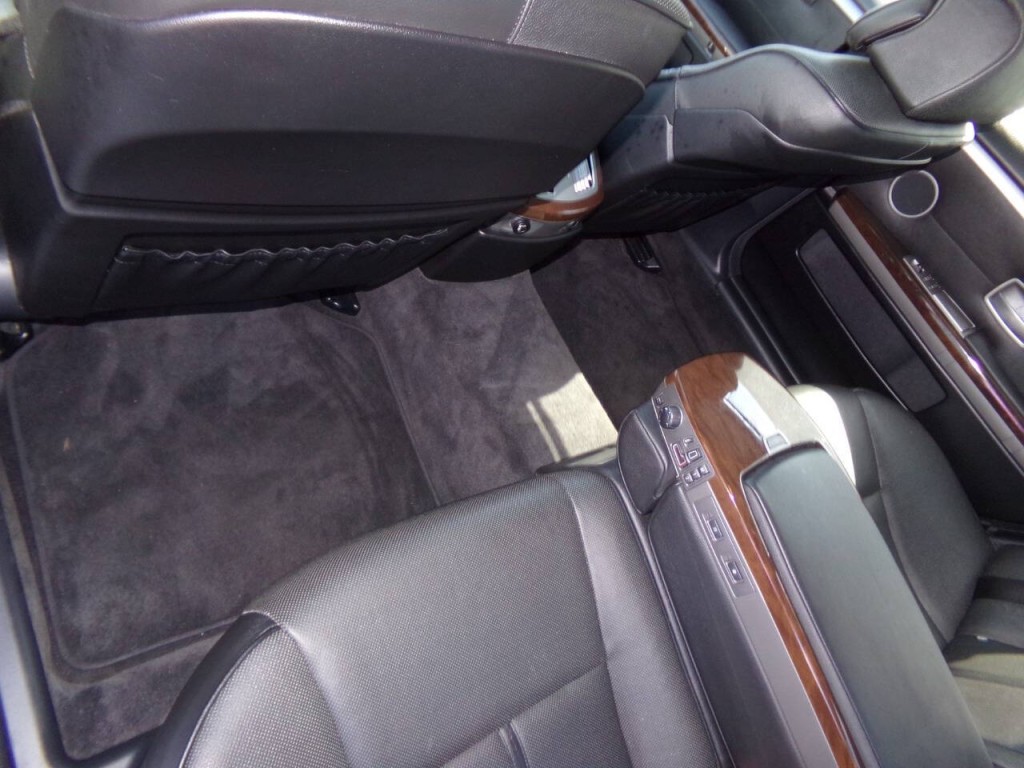 2006 BMW 7 Series Image 16