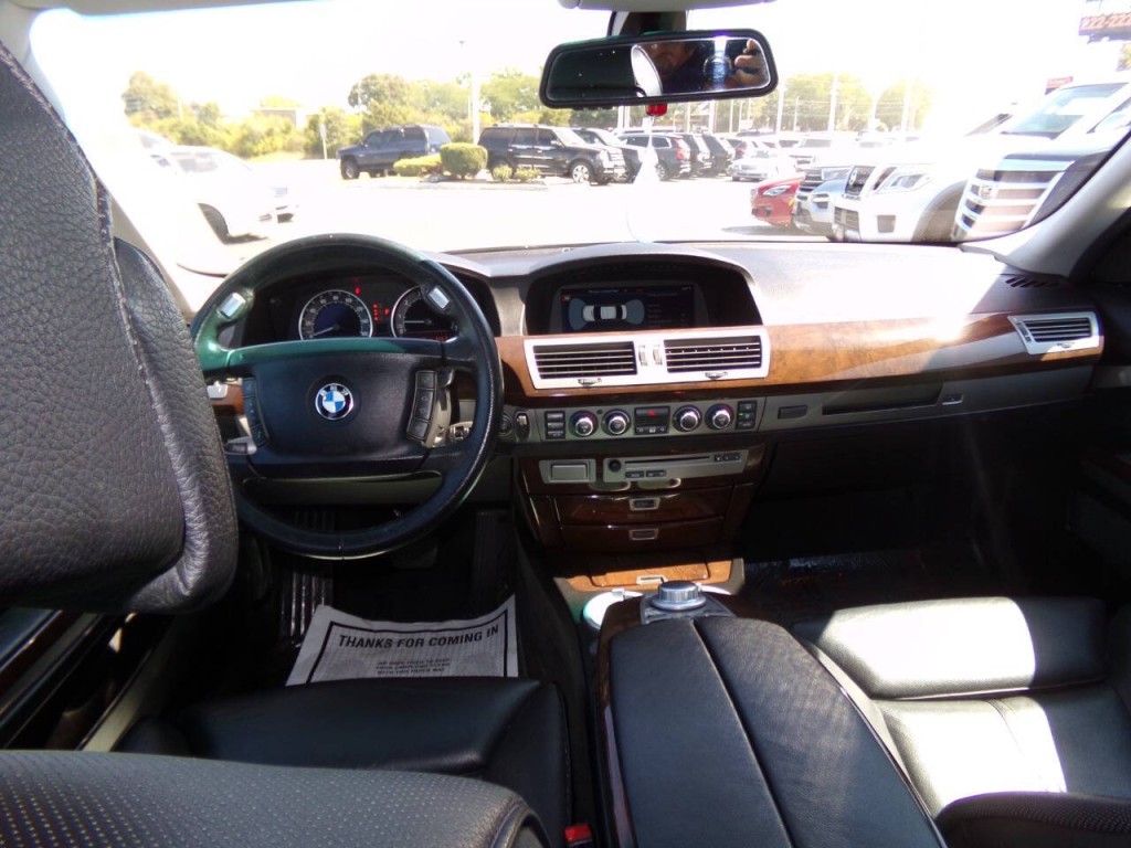 2006 BMW 7 Series Image 24