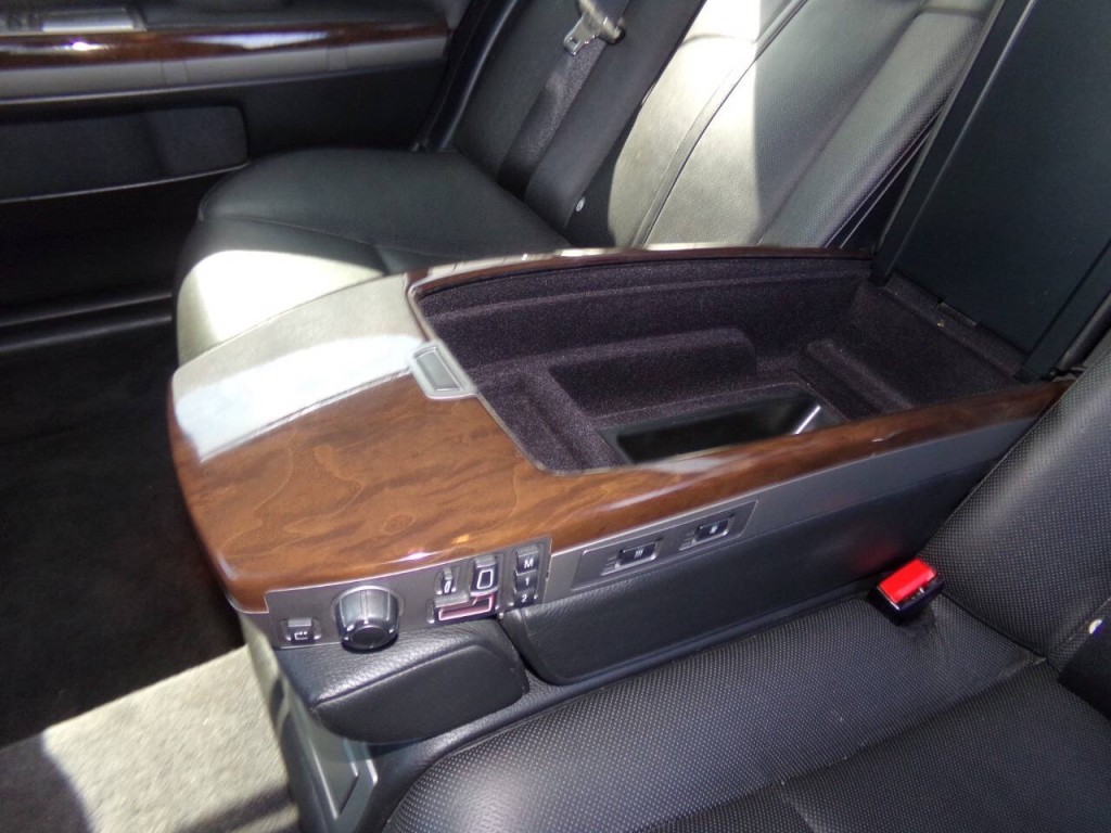 2006 BMW 7 Series Image 26