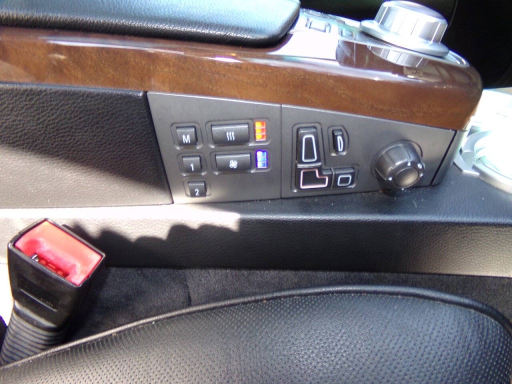 2006 BMW 7 Series Image 39