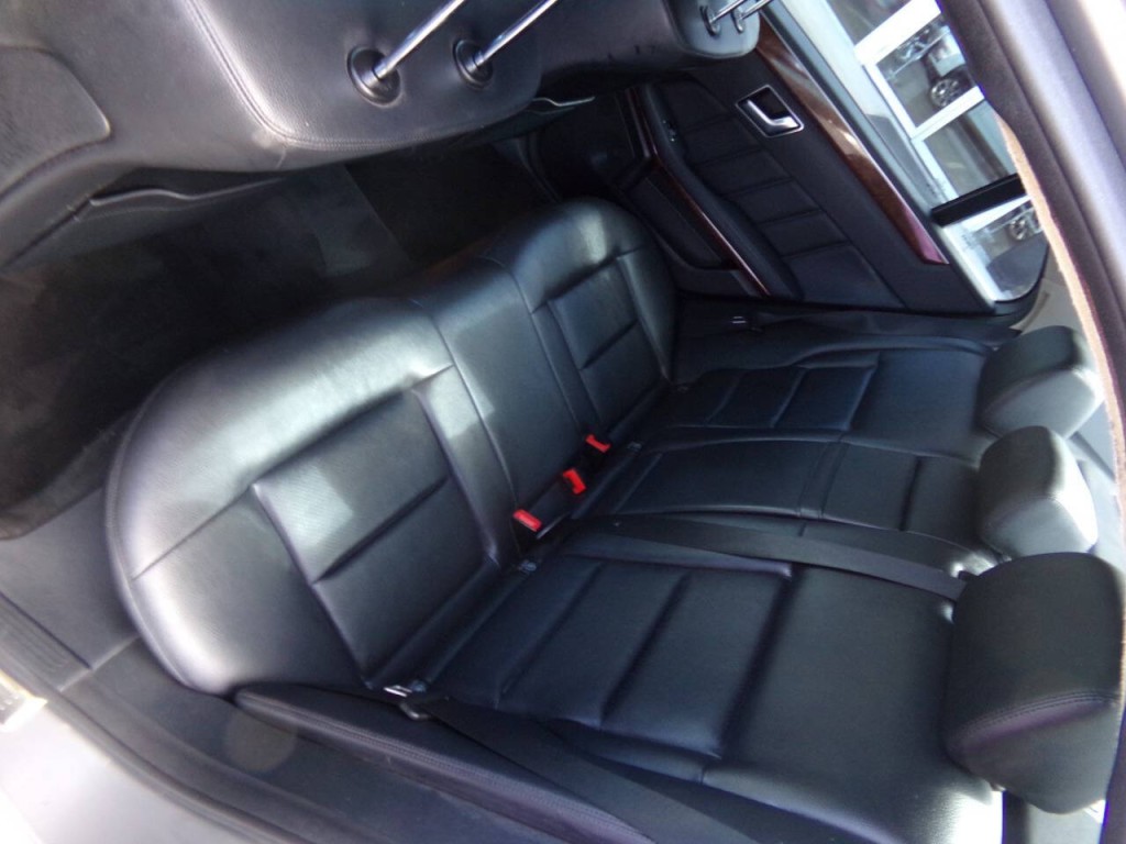 2012 Mercedes-Benz E-Class Image 12