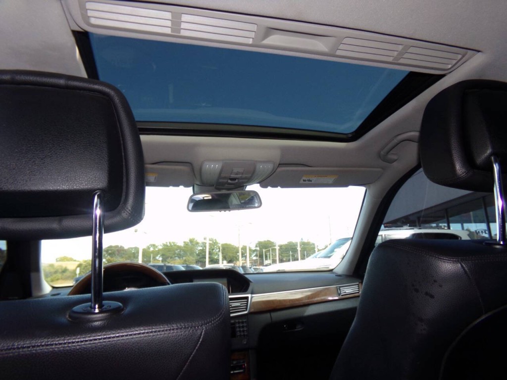 2012 Mercedes-Benz E-Class Image 16