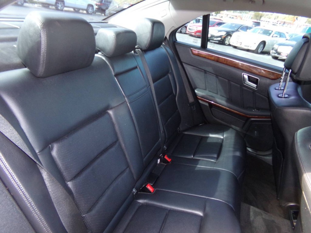 2012 Mercedes-Benz E-Class Image 21