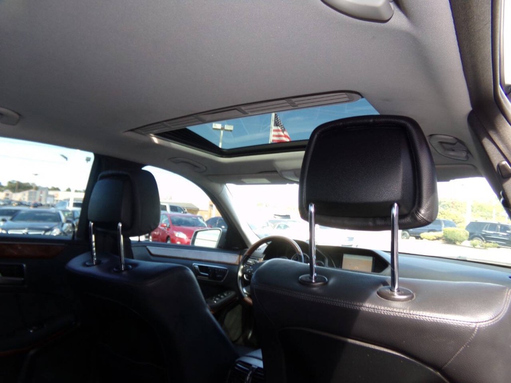 2012 Mercedes-Benz E-Class Image 22