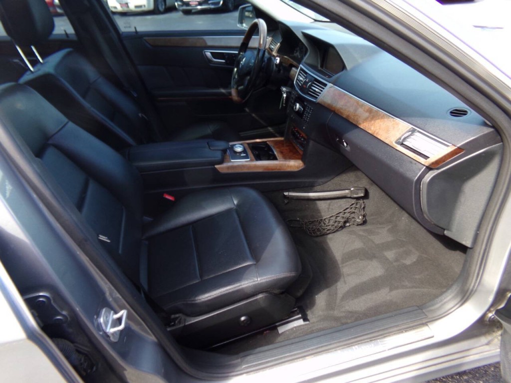 2012 Mercedes-Benz E-Class Image 25