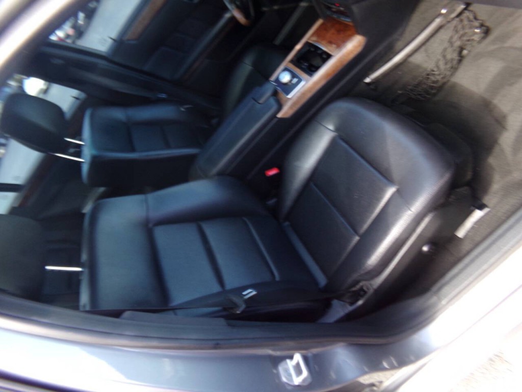 2012 Mercedes-Benz E-Class Image 26