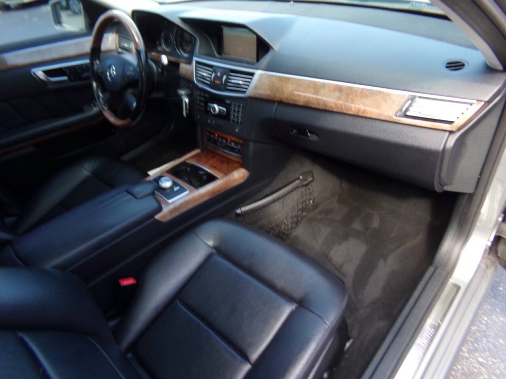 2012 Mercedes-Benz E-Class Image 28