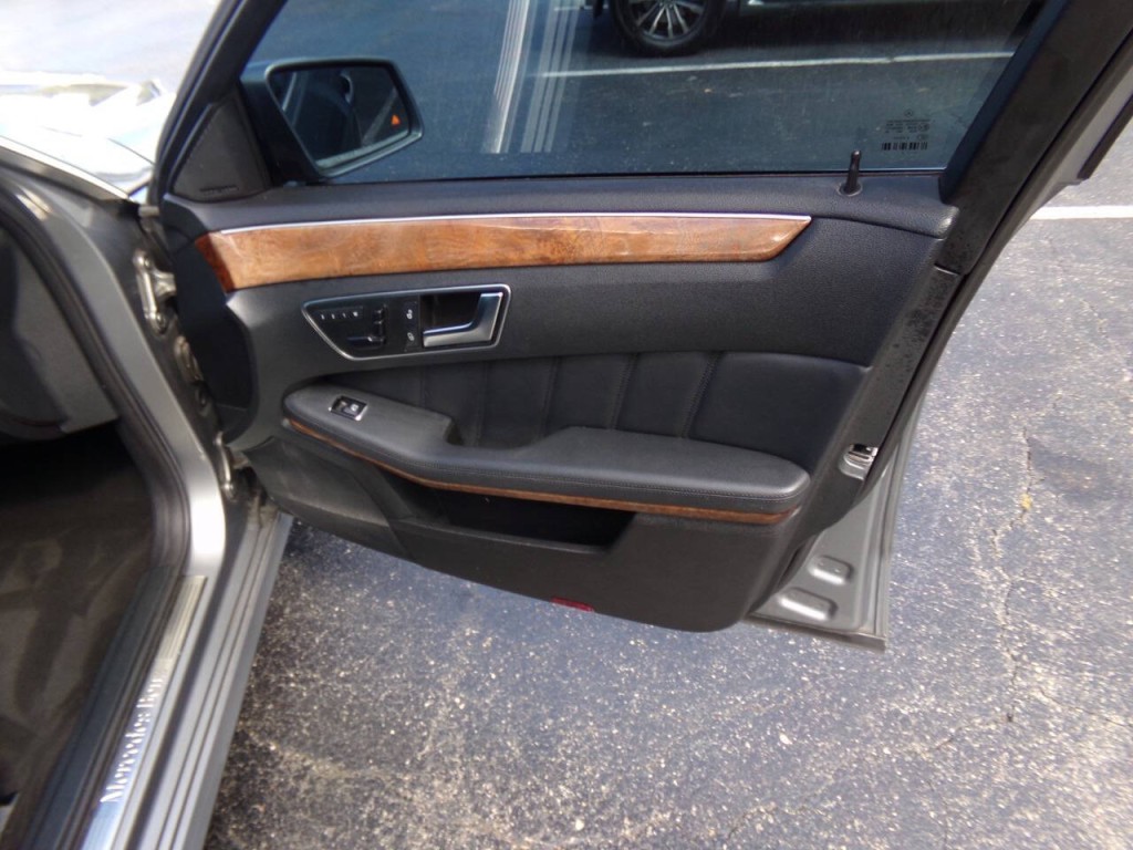 2012 Mercedes-Benz E-Class Image 29
