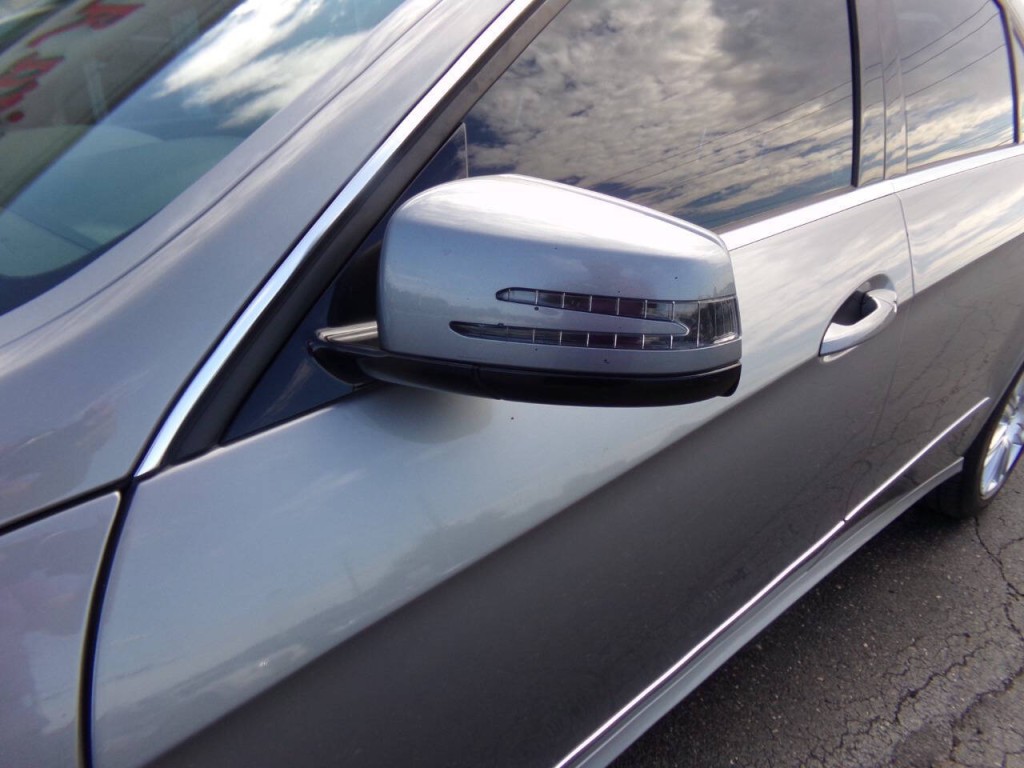 2012 Mercedes-Benz E-Class Image 35