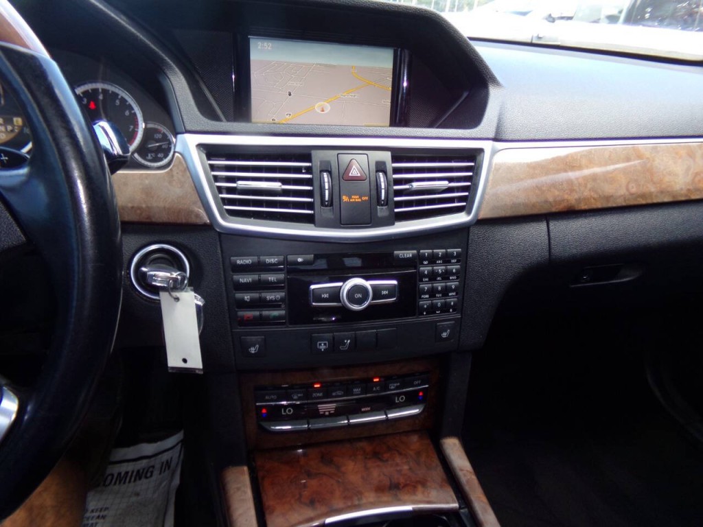 2012 Mercedes-Benz E-Class Image 54