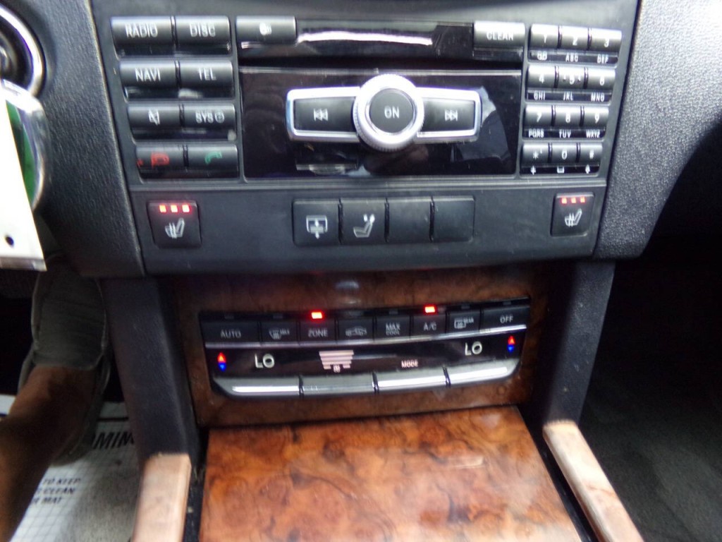 2012 Mercedes-Benz E-Class Image 58