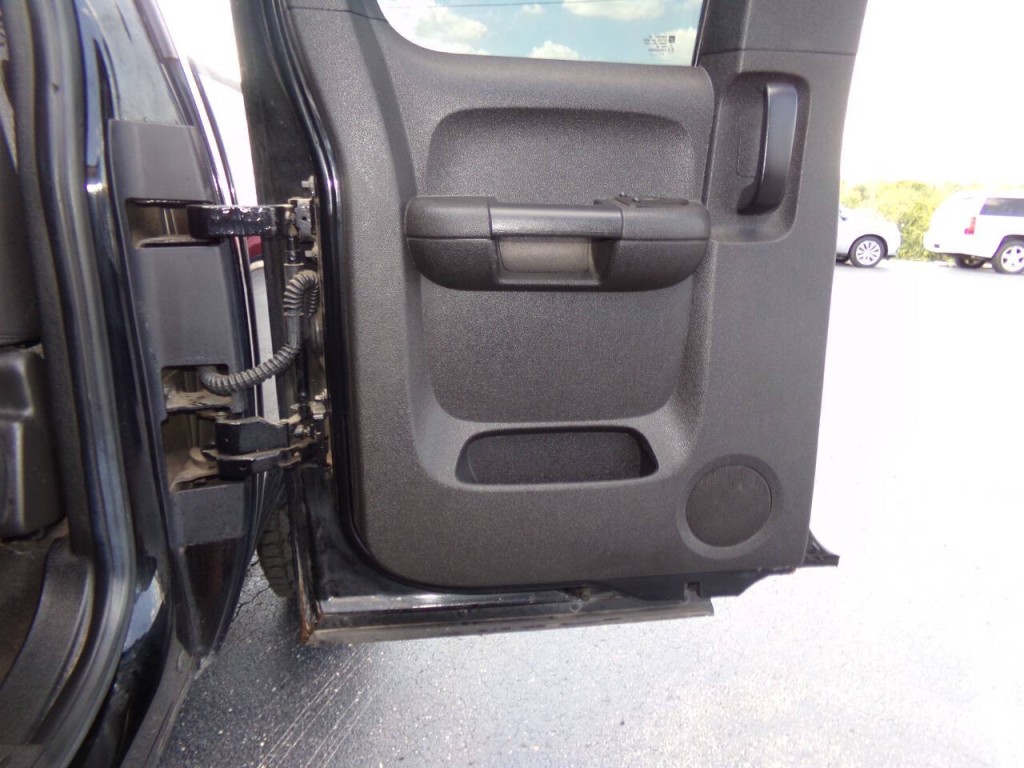 2011 GMC Sierra 1500 Image 17