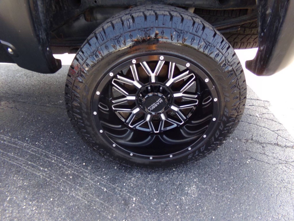 2011 GMC Sierra 1500 Image 32