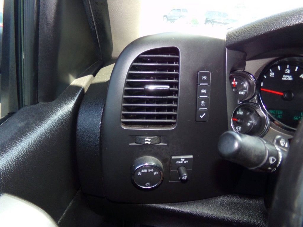 2011 GMC Sierra 1500 Image 49