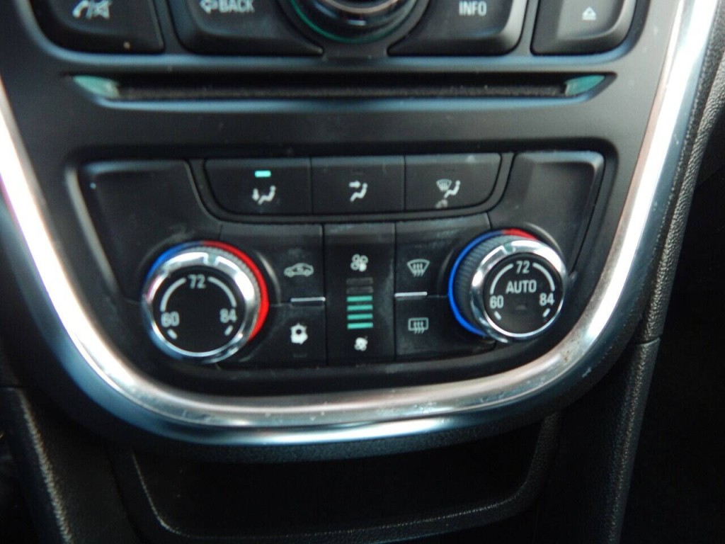 2016 Buick Enclave Image 40