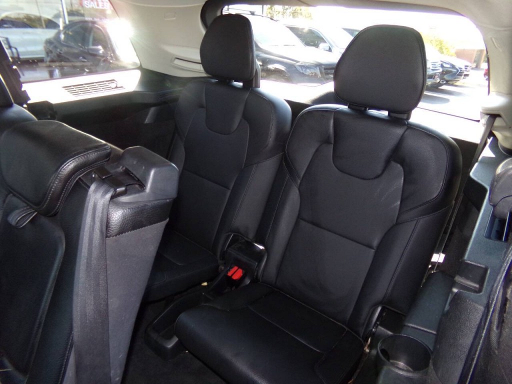 2016 Volvo XC90 Image 16