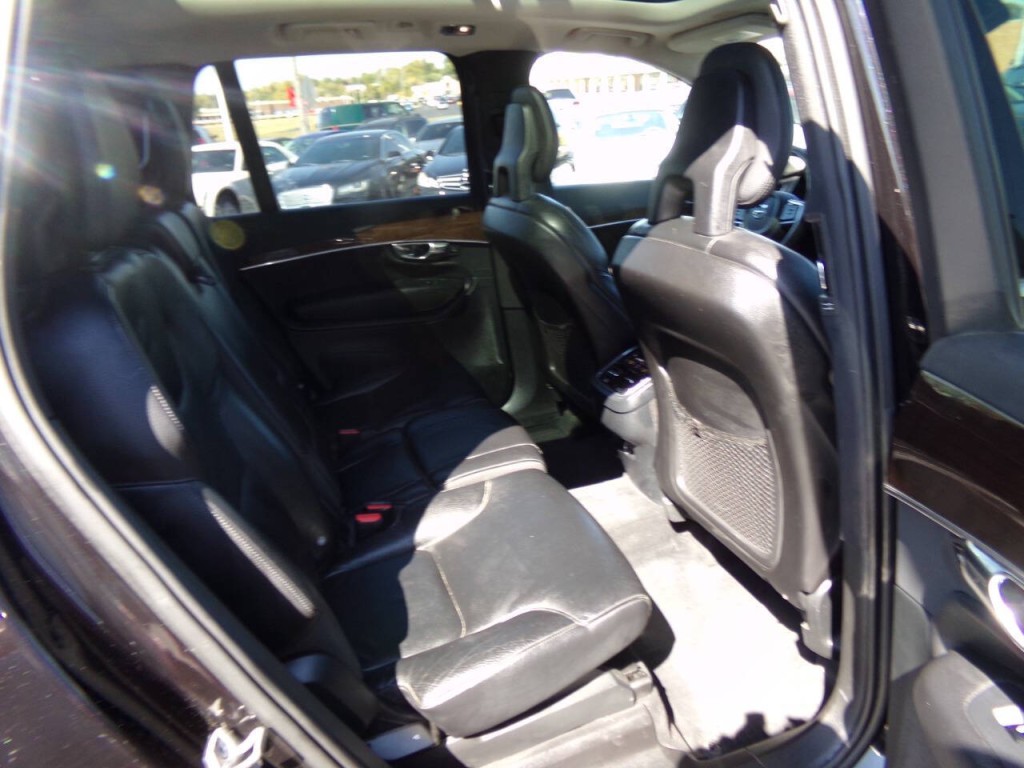 2016 Volvo XC90 Image 24