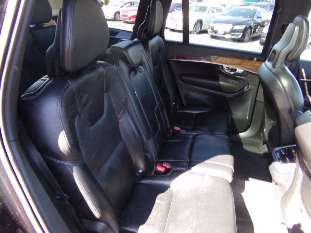 2016 Volvo XC90 Image 25
