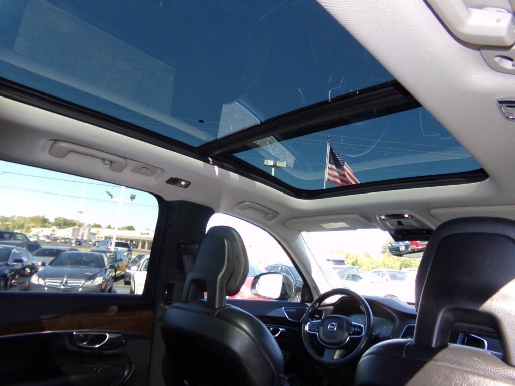 2016 Volvo XC90 Image 27